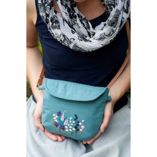 Skladem TALLO TEAL (lněná, ruční výšivka)